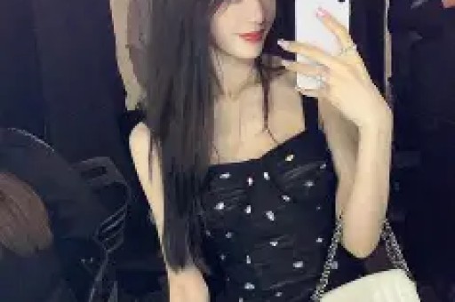 “耍大牌”被富婆贴脸开大口碑下滑是真性情还是低情商？